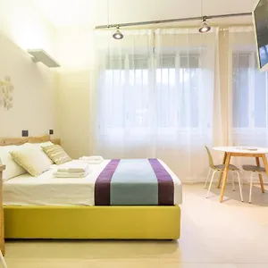 Splendida By Casa Da Bed & Breakfast Milano